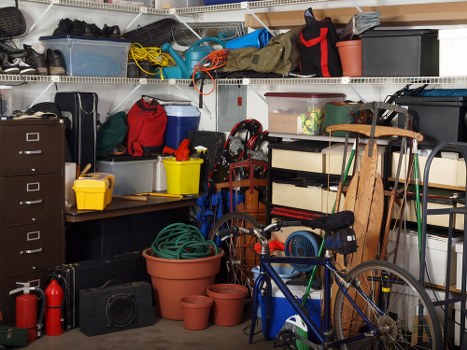 Efficient house clearance process with organized packing